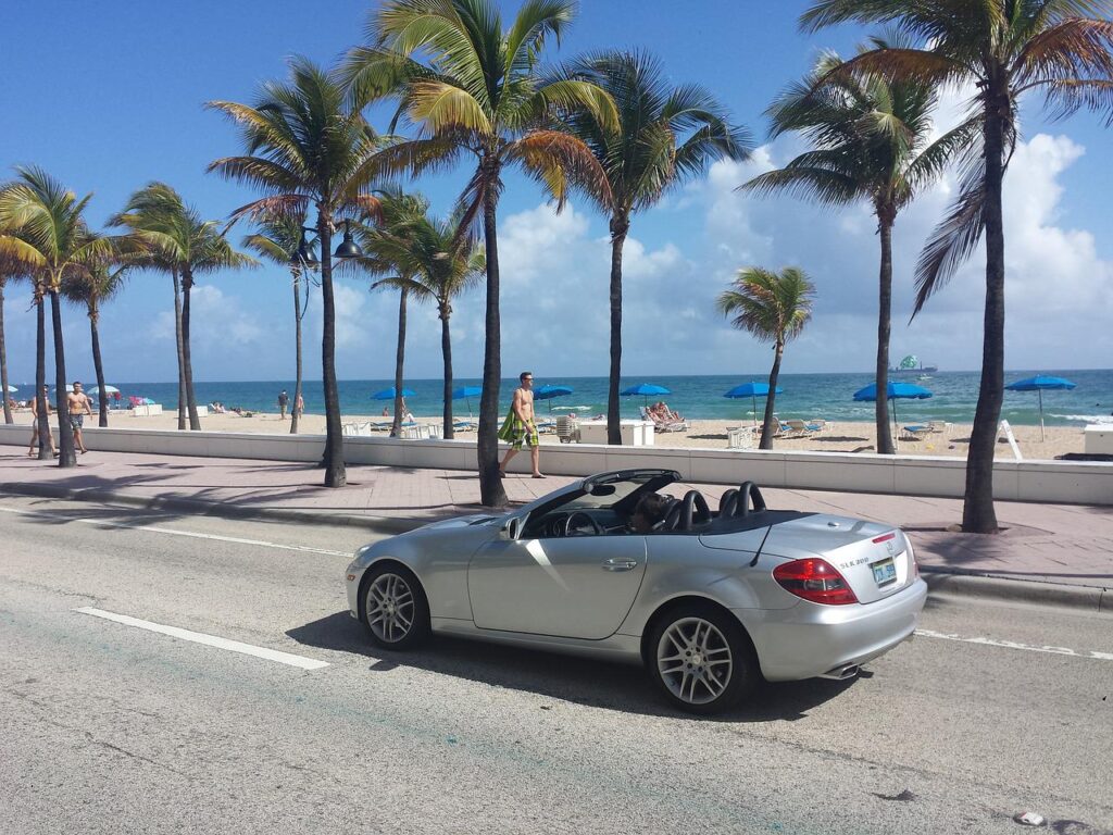 miami, usa, beach-885032.jpg